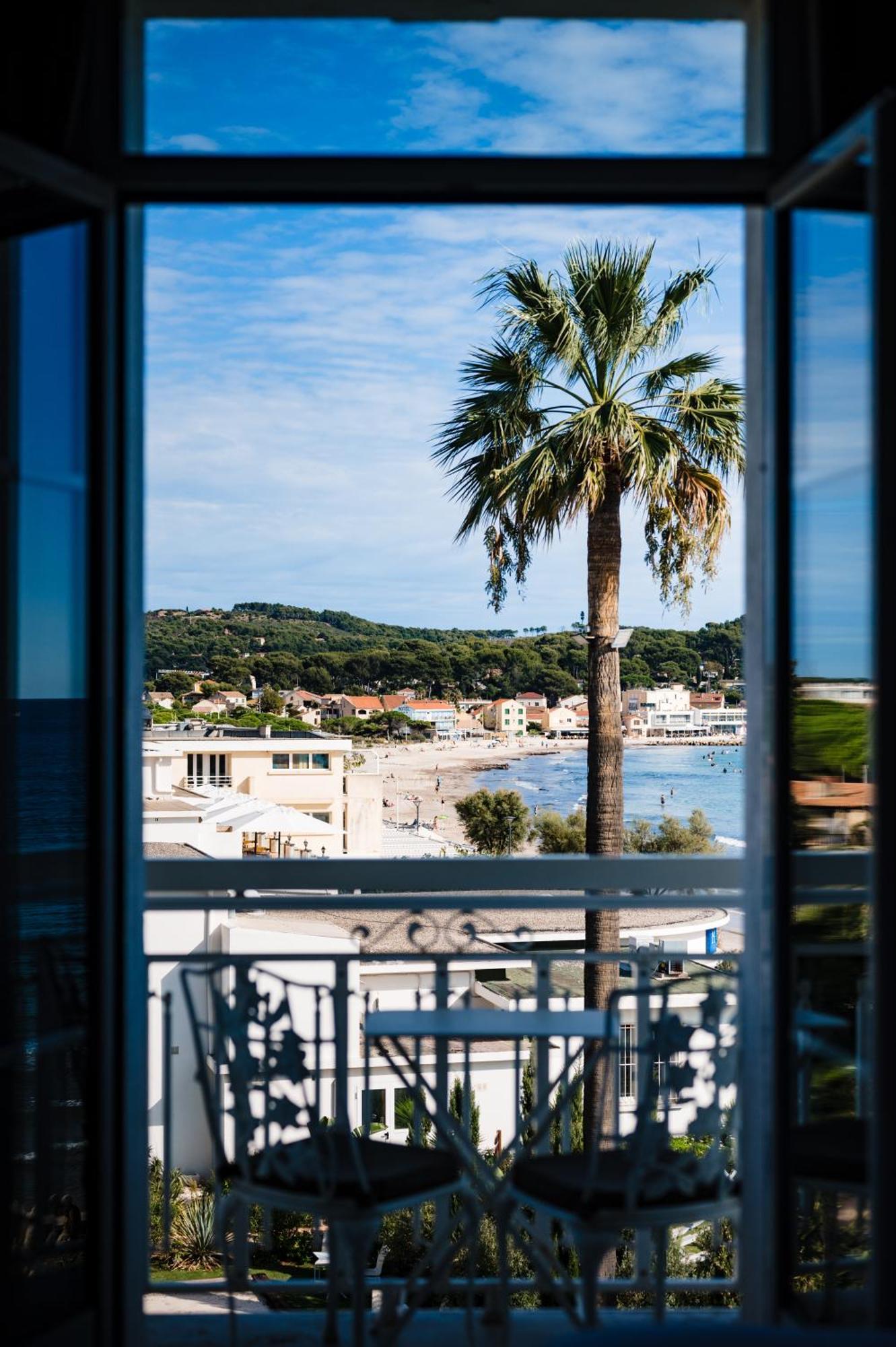 Chambre King Deluxe- Vue Partielle sur Mer